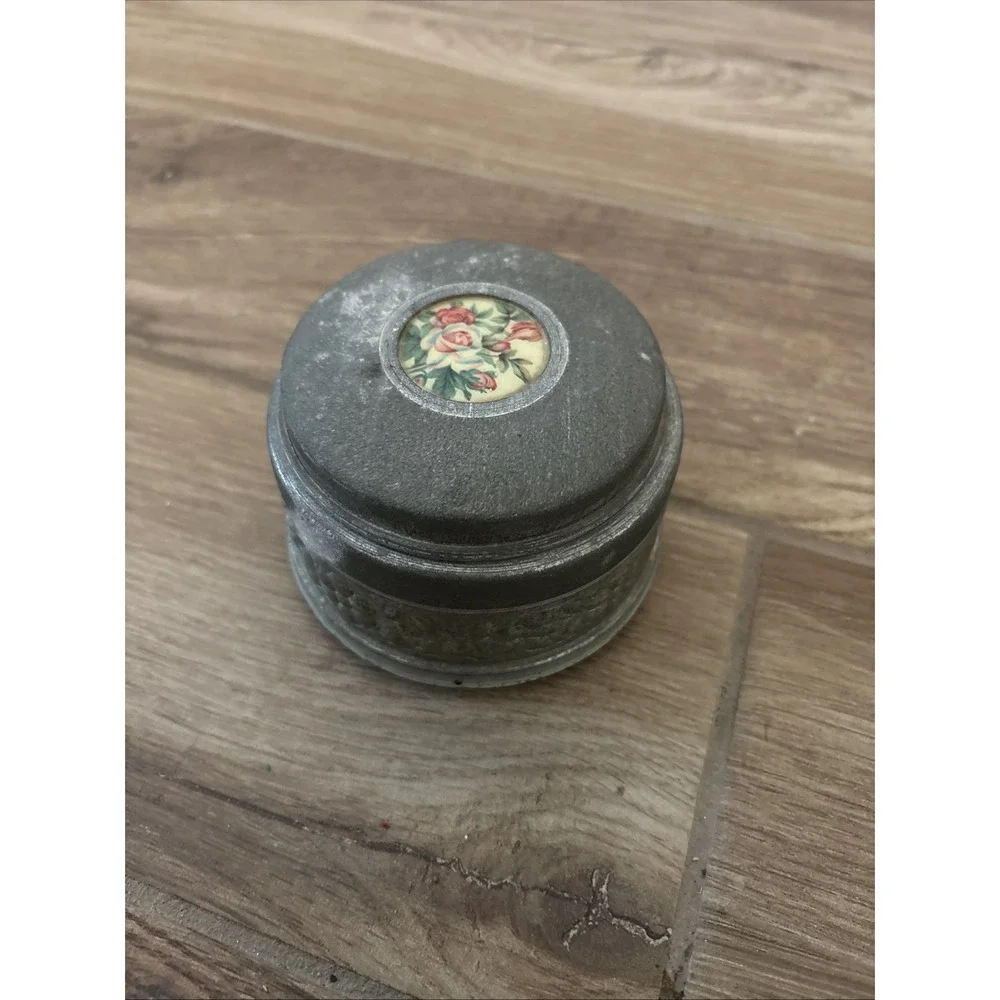 Vintage‎ Large Tin Trinket Powder Box Wind Up Music Box Roses Flowers Musical